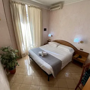 Hotel Resi, Rome